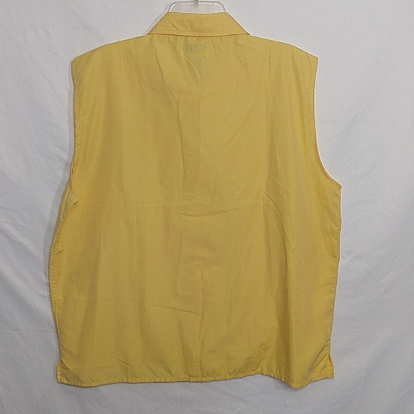 UNITi Casuals Sleeveless Button Collared Shirt - Picture 4 of 12